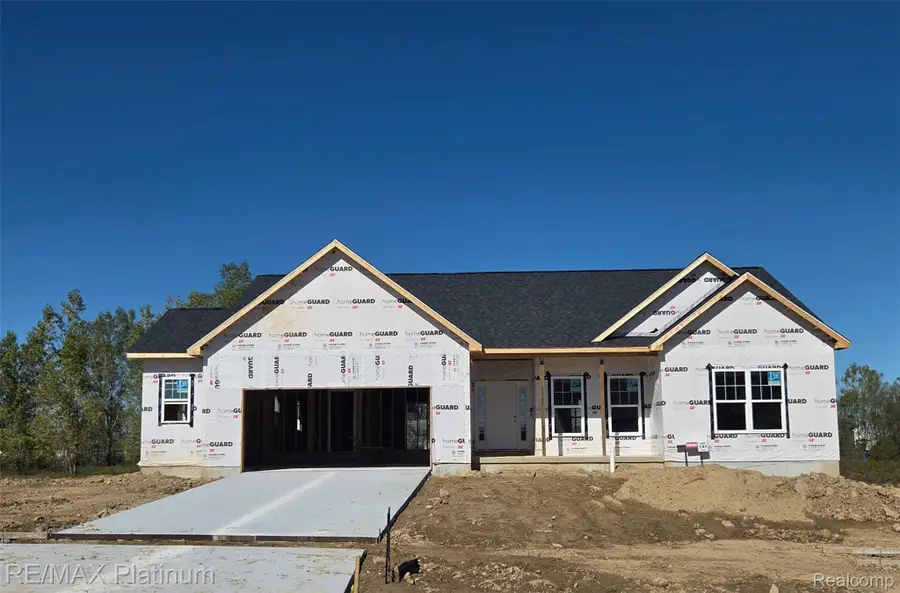6236 Brook Stone LN, Linden, MI 48451 - #2