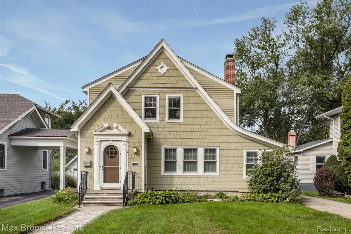 46 Oakdale BLVD, Pleasant Ridge, MI 48069 - #1