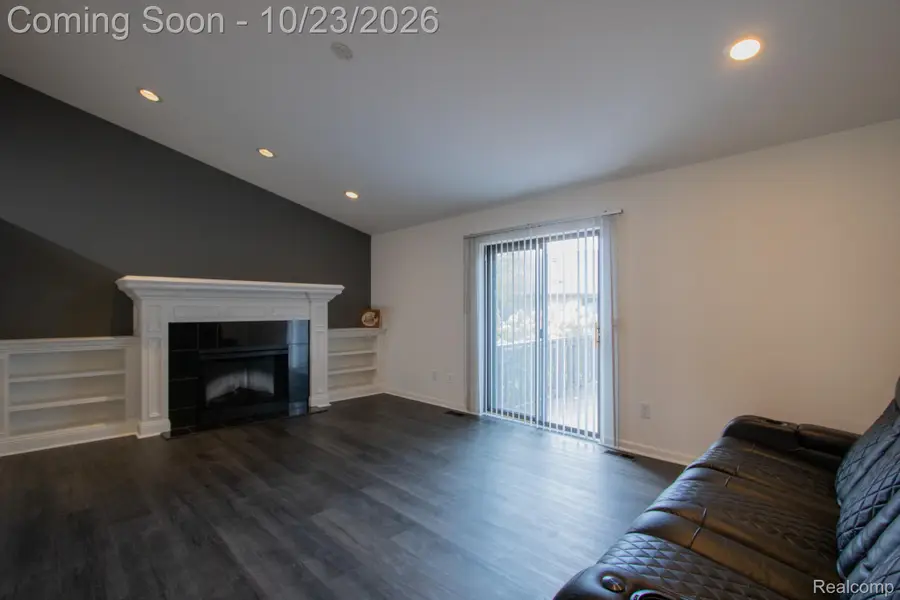57211 White Oaks DR, Washington, MI 48094 - #3