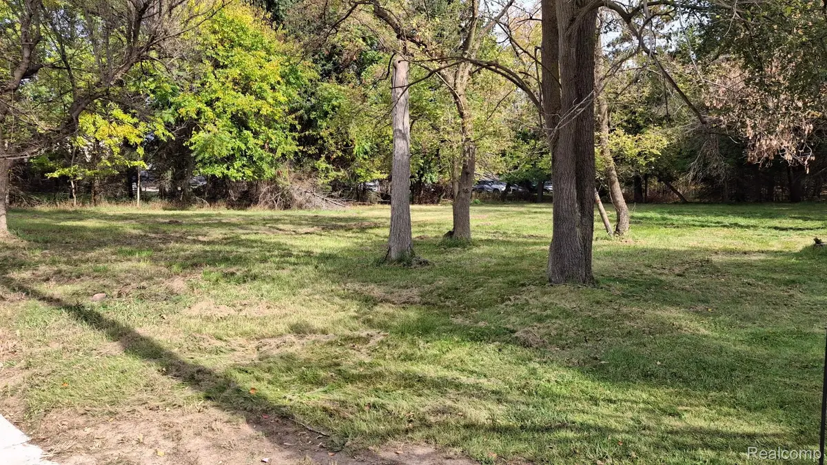 221 Hyatt Ln, Linden, MI 48451 - #1
