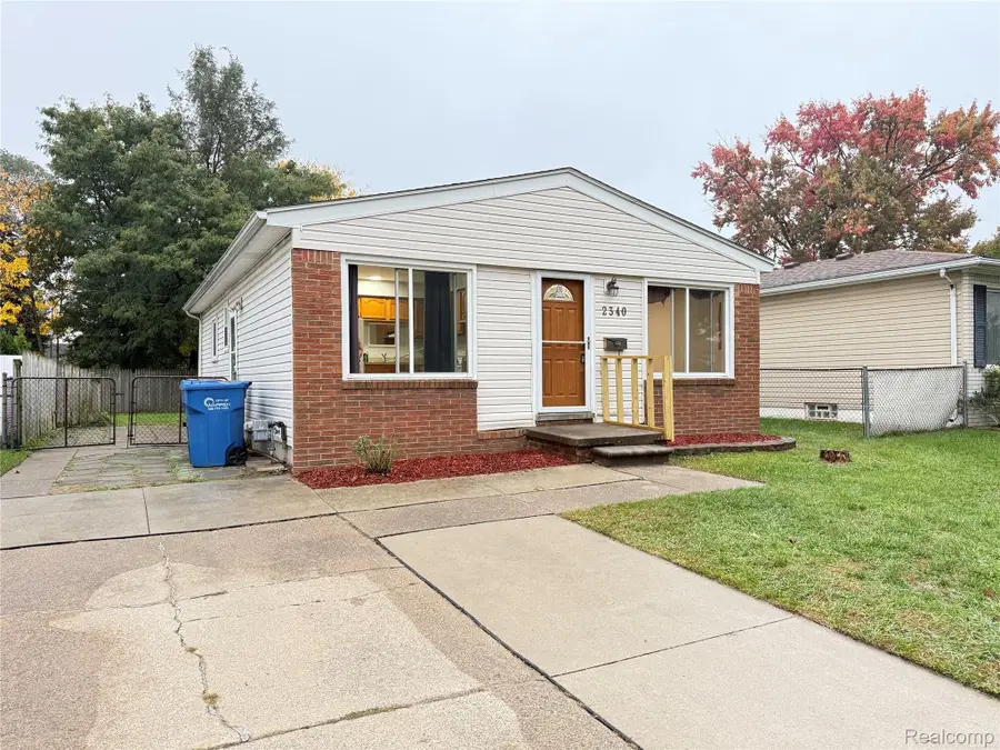 2340 Stephens RD, Warren, MI 48091 - #3