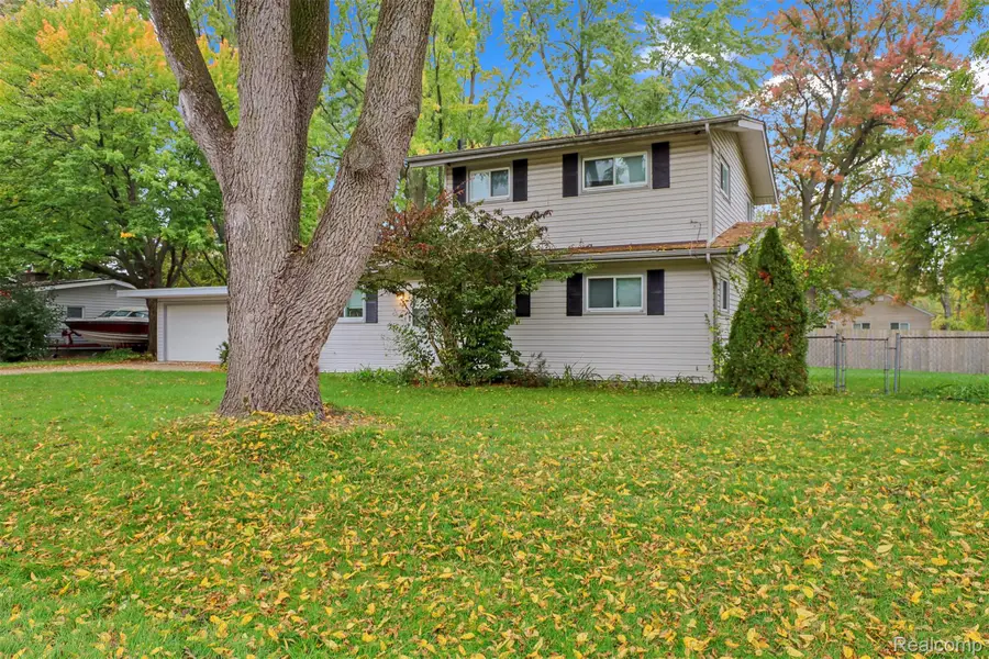 680 Colebrook DR, Troy, MI 48083 - #3