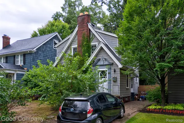 29 Hanover RD, PleasantRidge, MI 48069