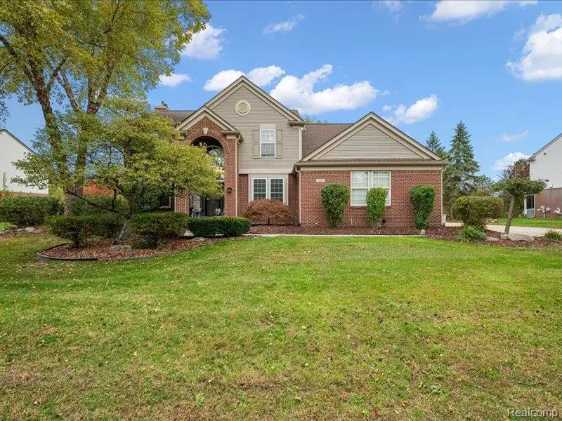 339 Springfield DR, Canton, MI 48188 - #2