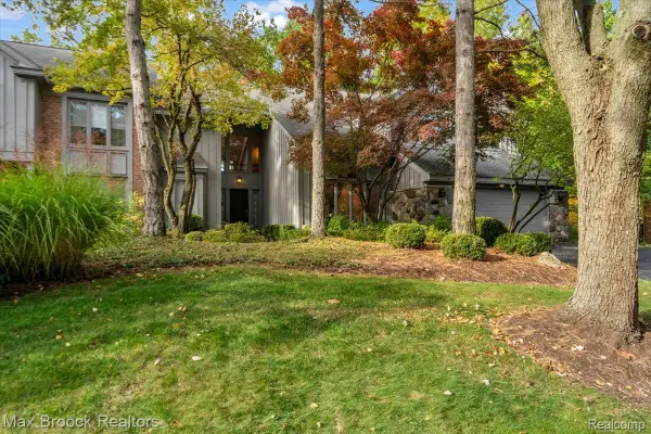 4929 Fairway Ridge CIR, WestBloomfield, MI 48323