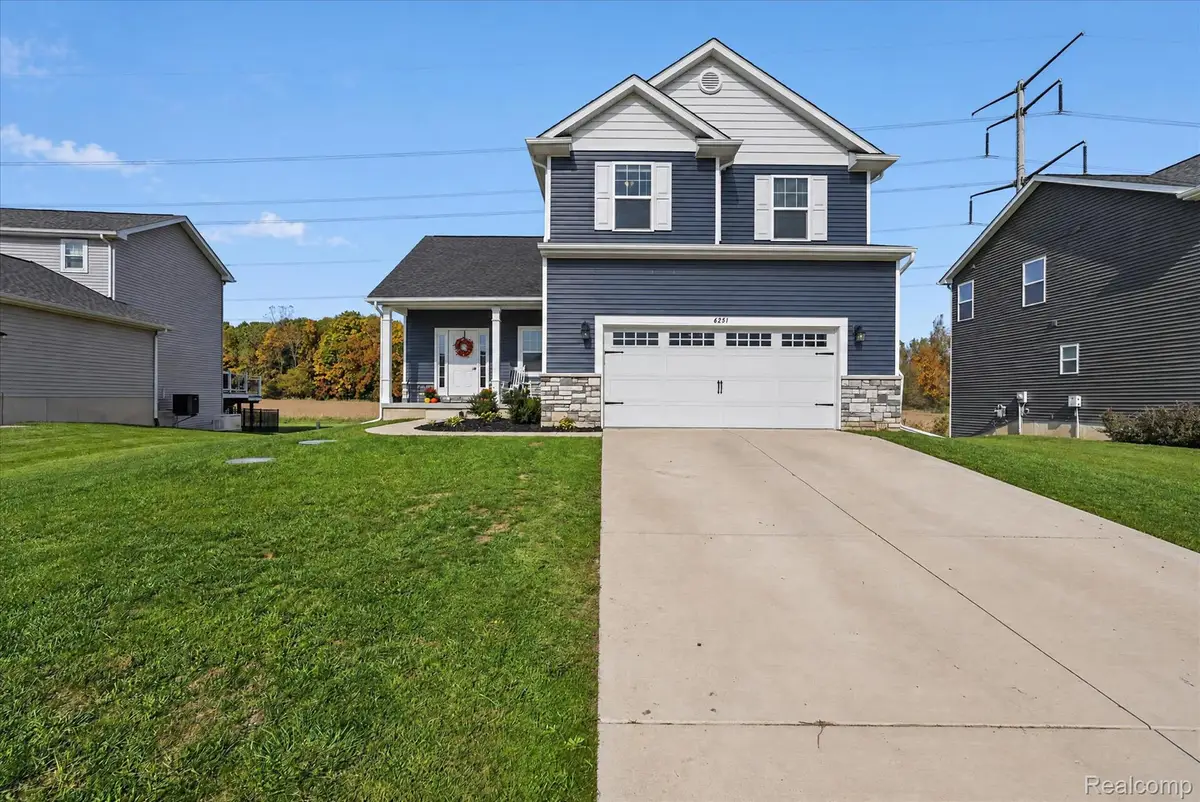 6251 Summerbrooke CIR, Fowlerville, MI 48836 - #1