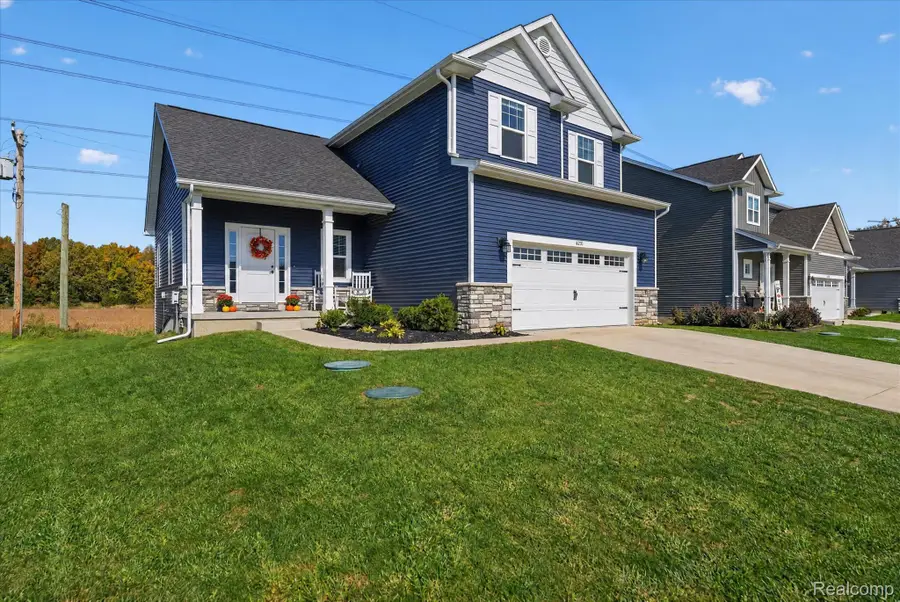 6251 Summerbrooke CIR, Fowlerville, MI 48836 - #3