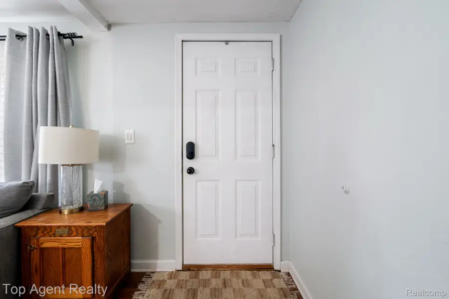 2924 Paxton ST, Ferndale, MI 48220 - #3