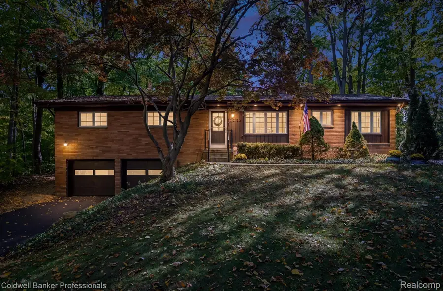 47751 Ann Arbor RD W, Plymouth, MI 48170 - #2