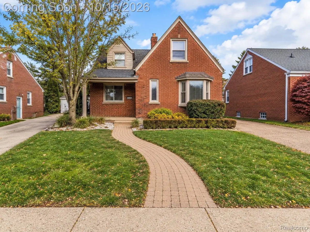15601 Camden AVE, Eastpointe, MI 48021 - #1