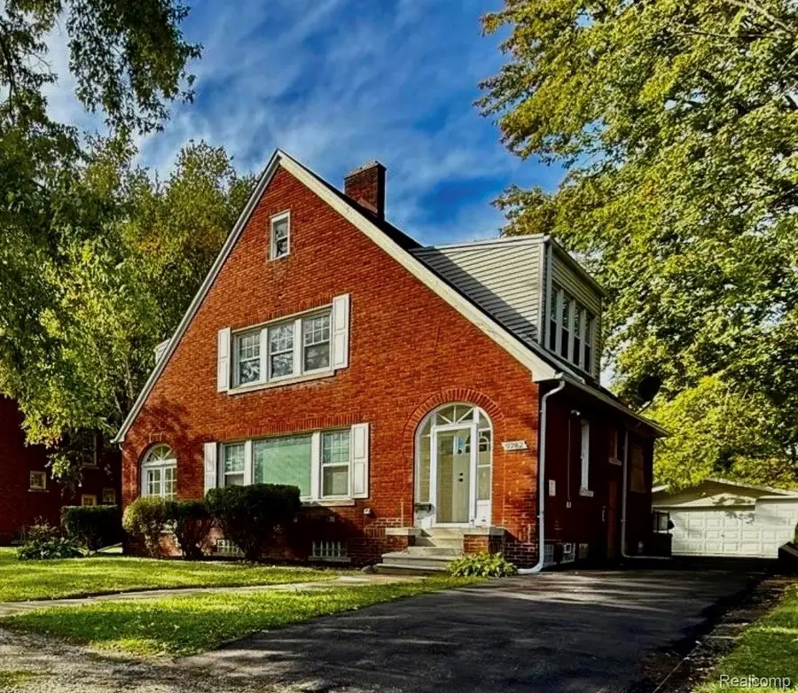 9282 W Outer DR, Detroit, MI 48219 - #3