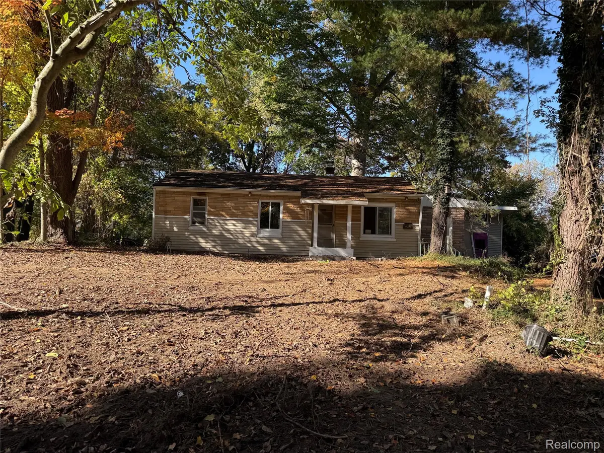 9736 Log Cabin TRL, White Lake, MI 48386 - #1