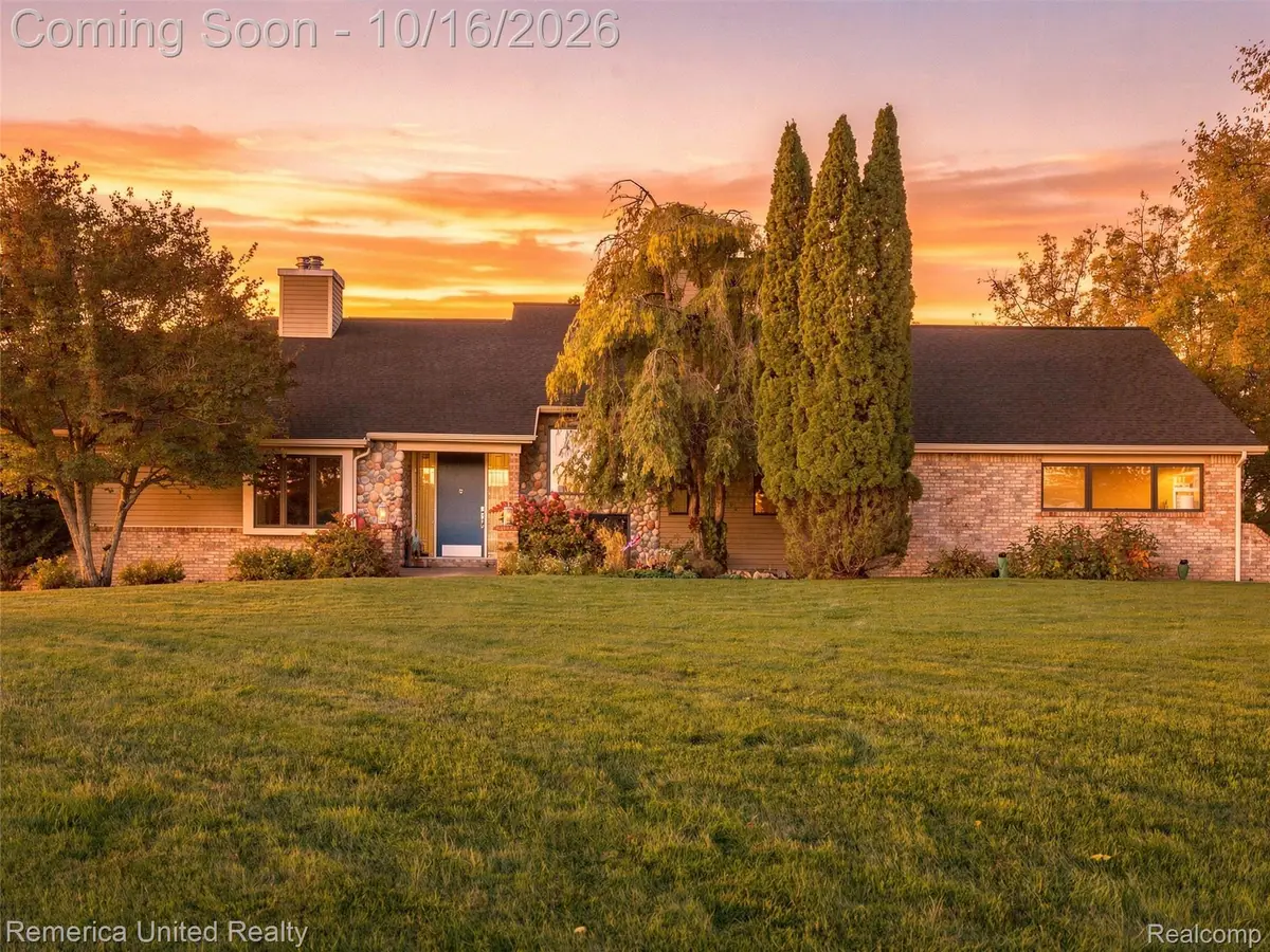 4333 Cedar Lake RD, Howell, MI 48843 - #1