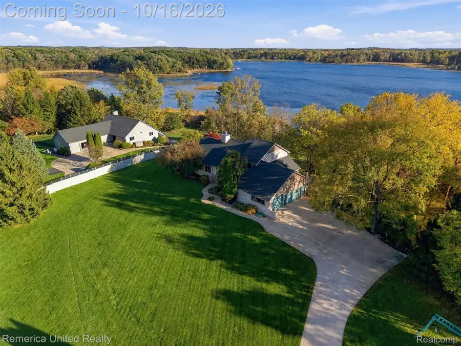 4333 Cedar Lake RD, Howell, MI 48843 - #2