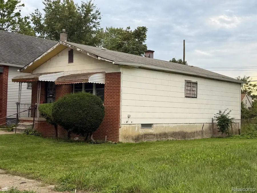 18101 Sunset ST, Detroit, MI 48234 - #2
