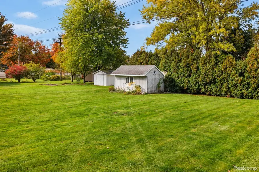 665 Maple DR, Dundee, MI 48131 - #2