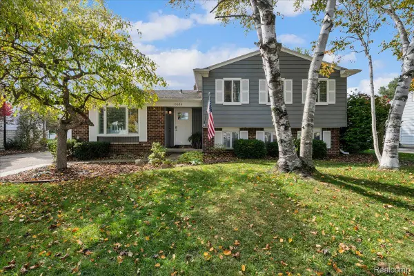 13086 Stratford DR, SterlingHeights, MI 48313