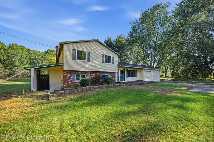 16365 Whitaker RD, Linden, MI 48451 - #3