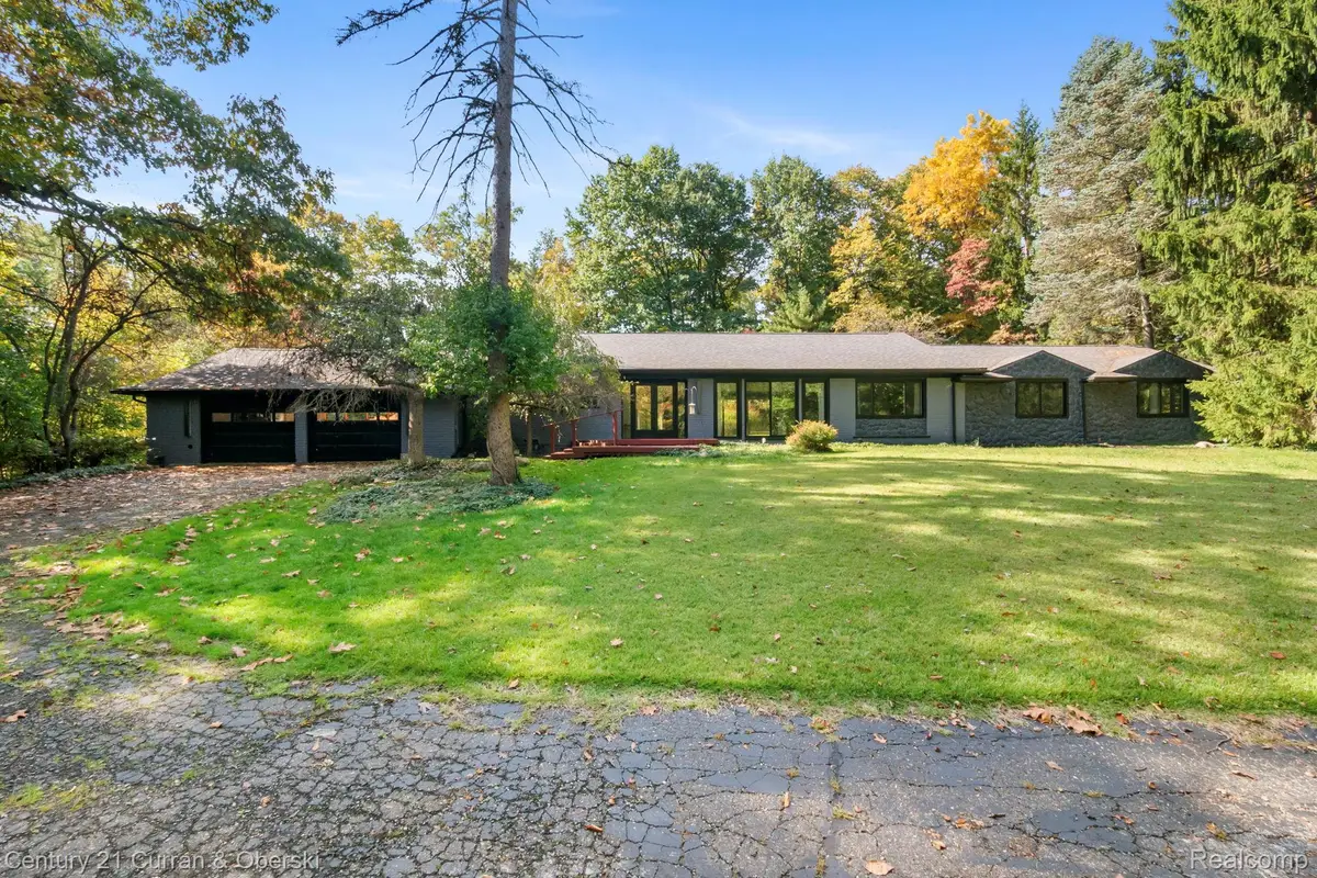 27869 Old Colony ST, Farmington, MI 48334 - #1