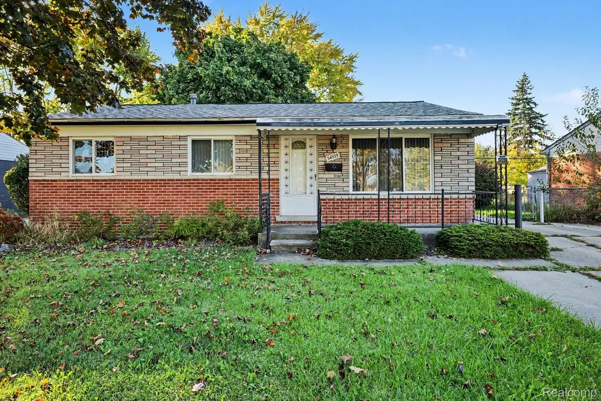 34535 Beaconsfield ST, Clinton Township, MI 48035 - #1