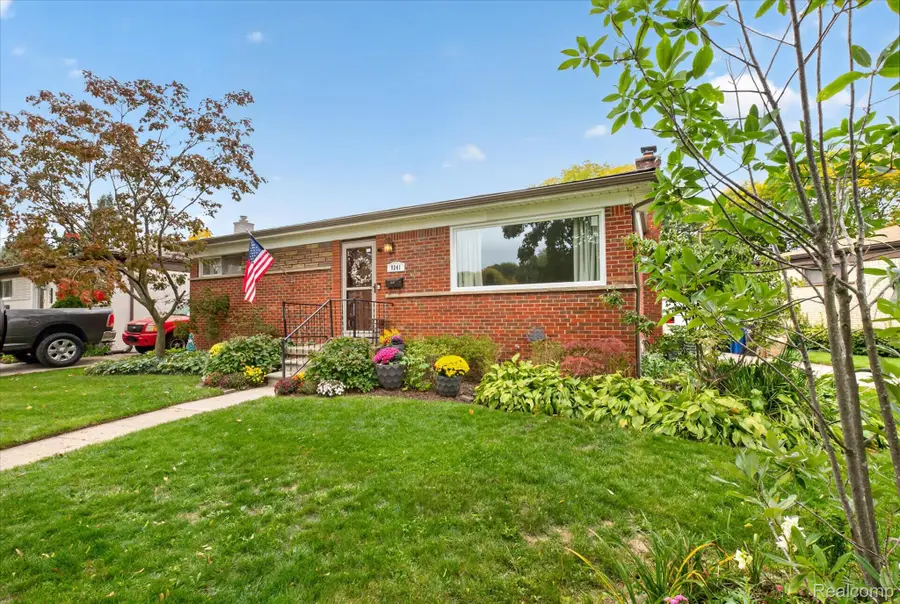 9241 Berwyn, Redford, MI 48239 - #3