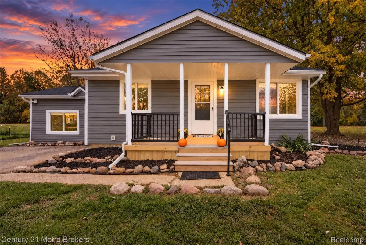 8062 Neff RD, Mount Morris, MI 48458 - #1