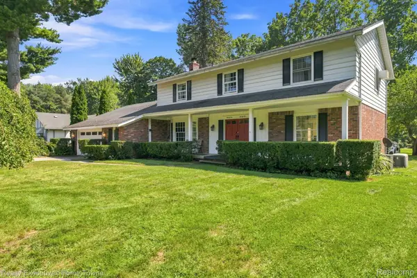 2525 Waldheim DR, PortHuron, MI 48060