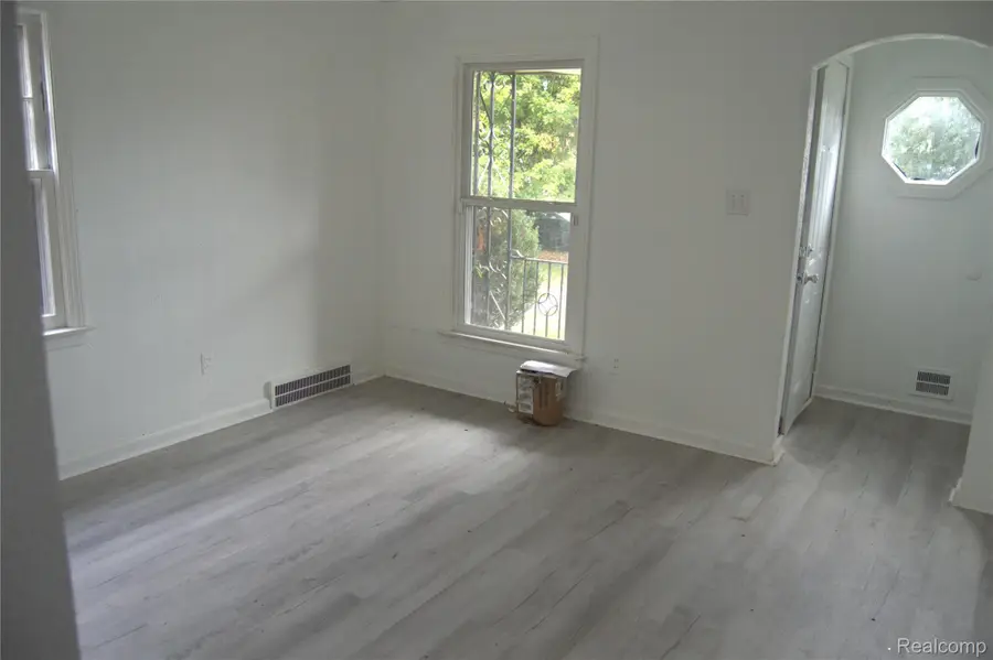 10835 Somerset AVE, Detroit, MI 48224 - #3