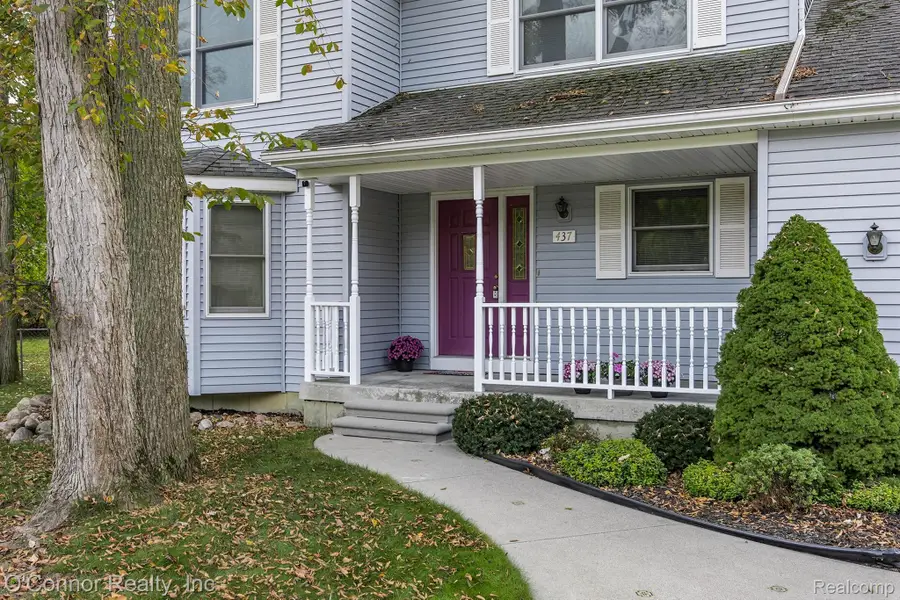 437 Forest LN, Marysville, MI 48040 - #2