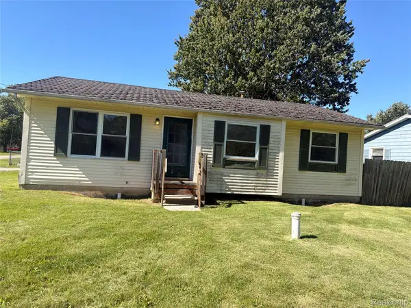 2088 Sandalwood DR, Burton, MI 48519
