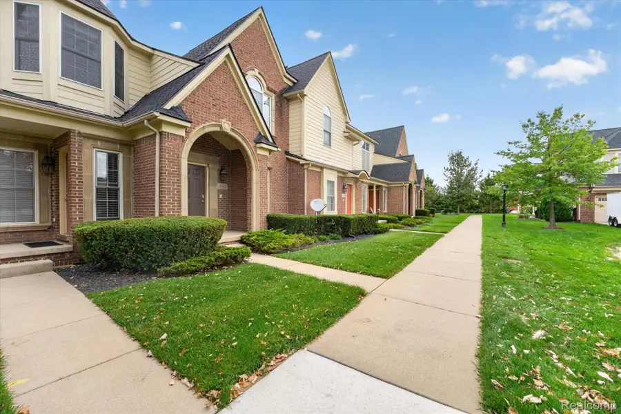 45637 Graystone LN, Canton, MI 48187 - #3