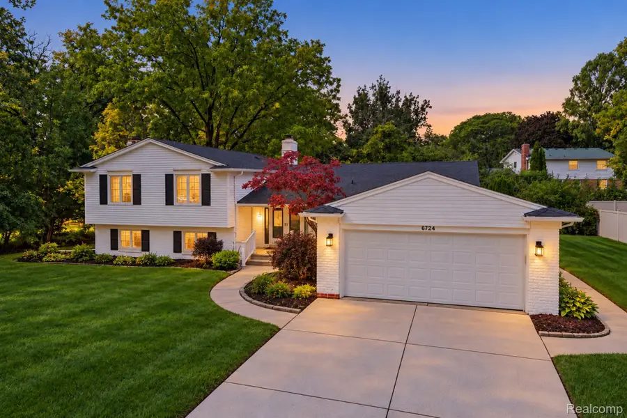 6724 Post Oak DR, West Bloomfield, MI 48322 - #2