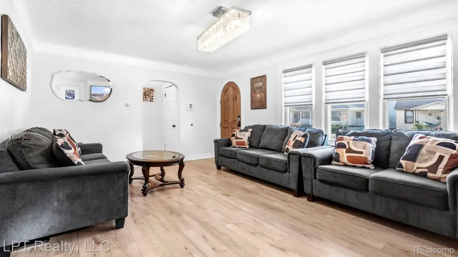 1434 Euclid ST, Lincoln Park, MI 48146 - #3