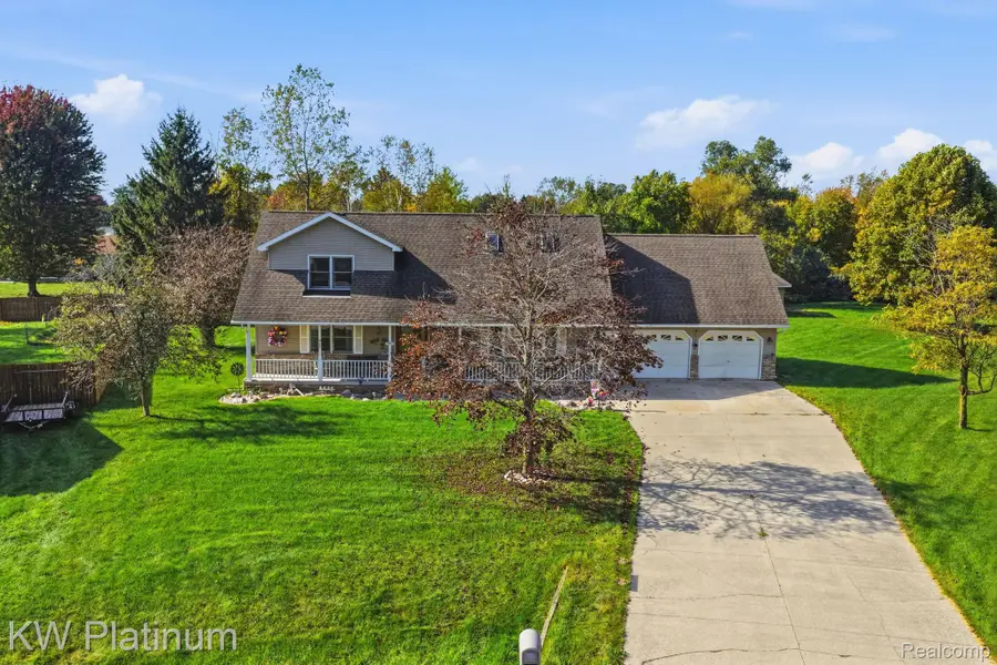 3219 Stonybrook LN, Port Huron, MI 48060 - #2