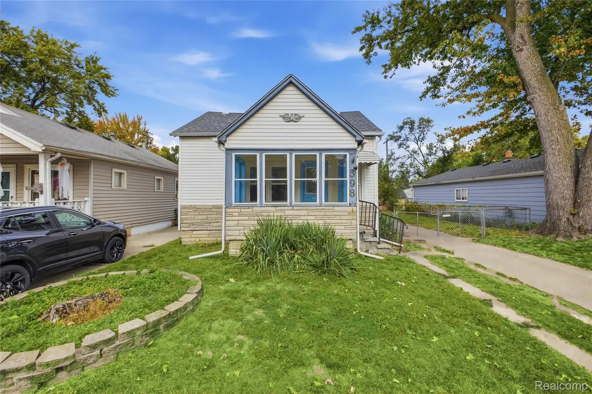 398 W Goulson AVE, Hazel Park, MI 48030 - #1