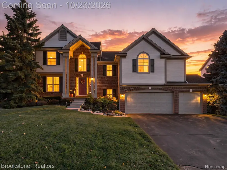 3148 Waldon Ridge DR, Orion, MI 48359 - #2