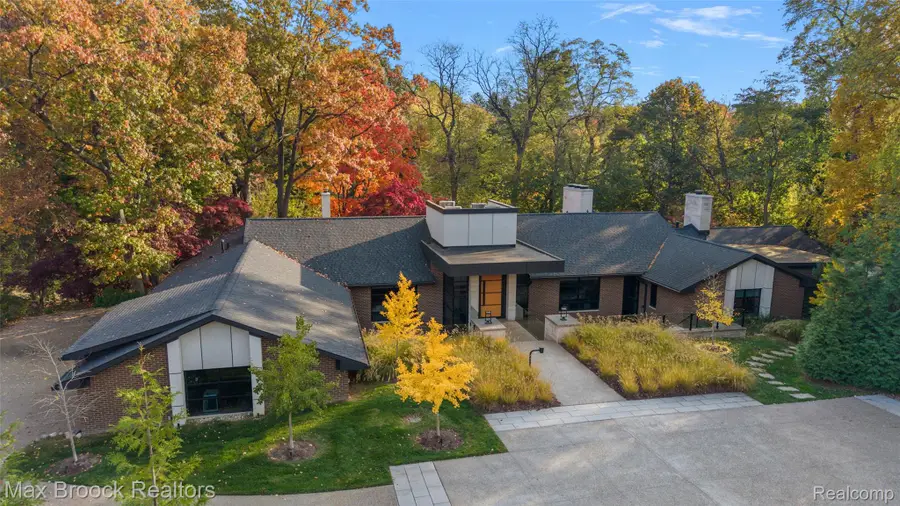 3973 Nearbrook RD, Bloomfield Hills, MI 48302 - #2