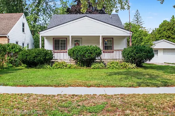 5935 Lathers ST, GardenCity, MI 48135