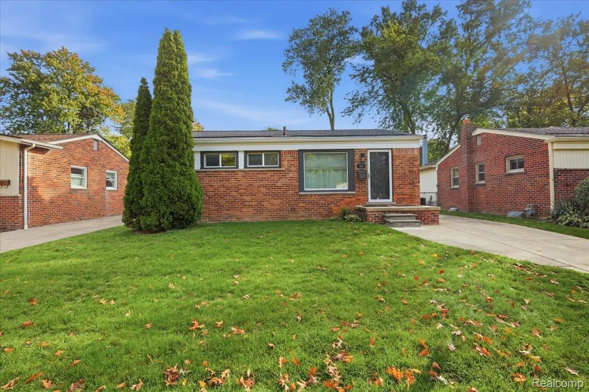 2932 Maplewood AVE, Royal Oak, MI 48073 - #1