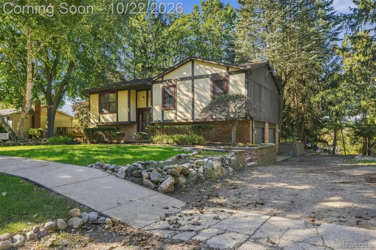 815 Union ST, Milford, MI 48381 - #1