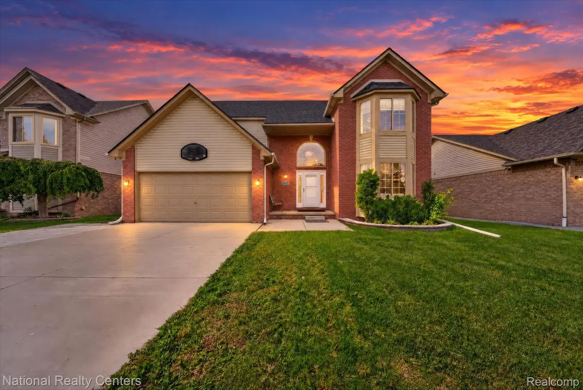 24292 Charles DR, Brownstown, MI 48183 - #1