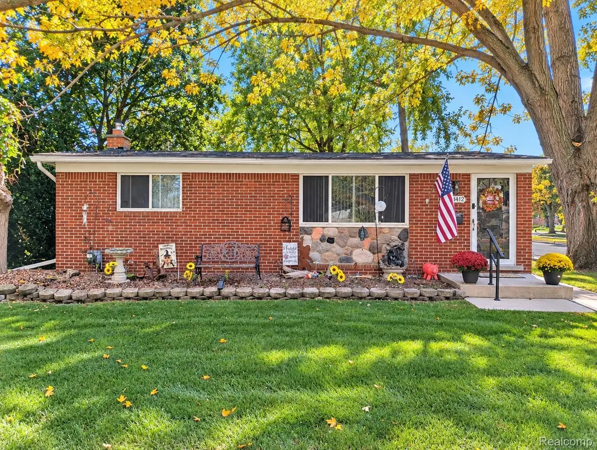 20412 Luna ST, Clinton Township, MI 48035 - #1