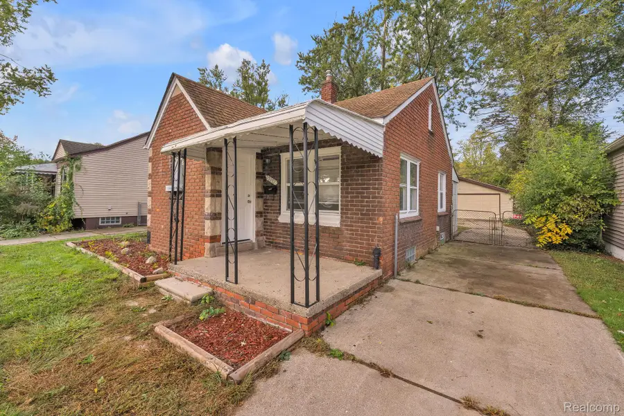 19357 Centralia, Redford, MI 48240 - #2
