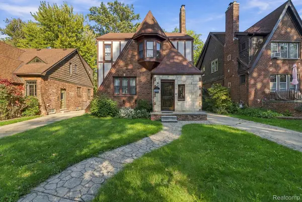 5750 Yorkshire RD, Detroit, MI 48224