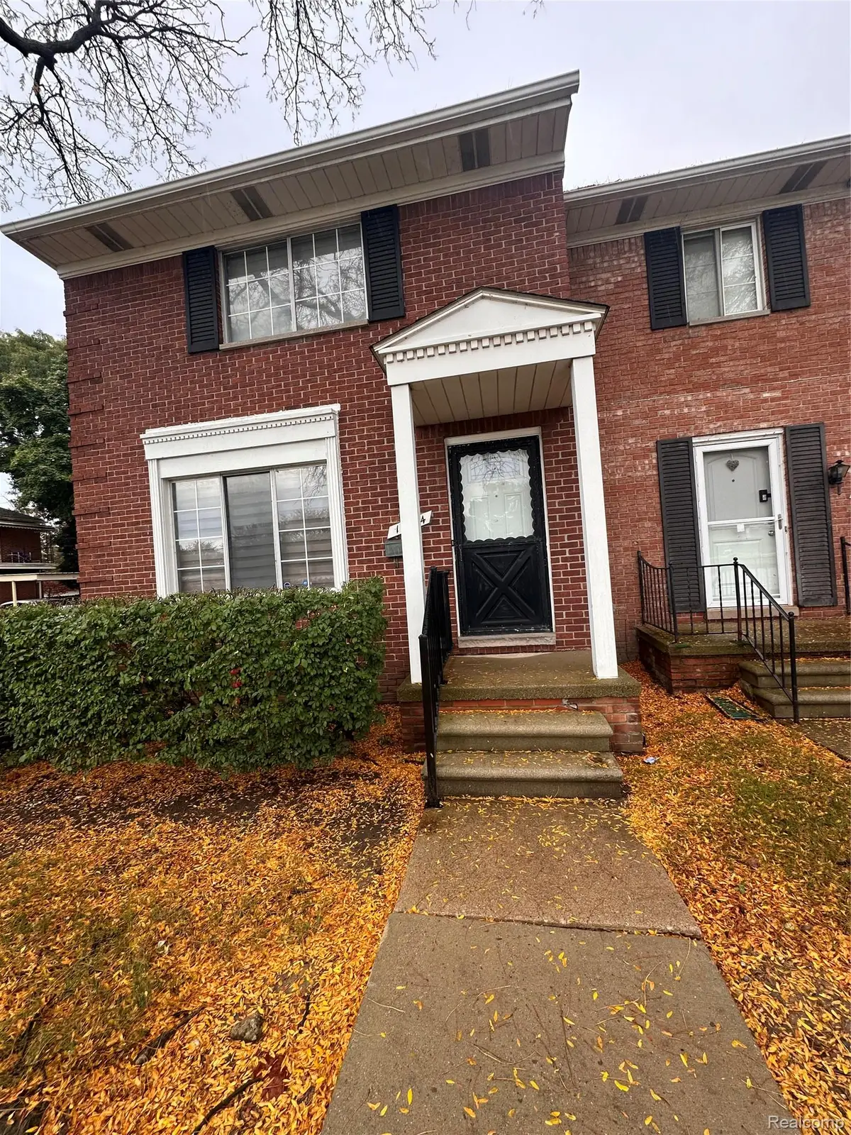 19994 Vernier RD, Harper Woods, MI 48225 - #1