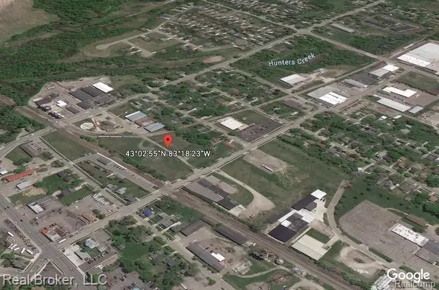 155 S Court ST, Lapeer, MI 48446 - #3