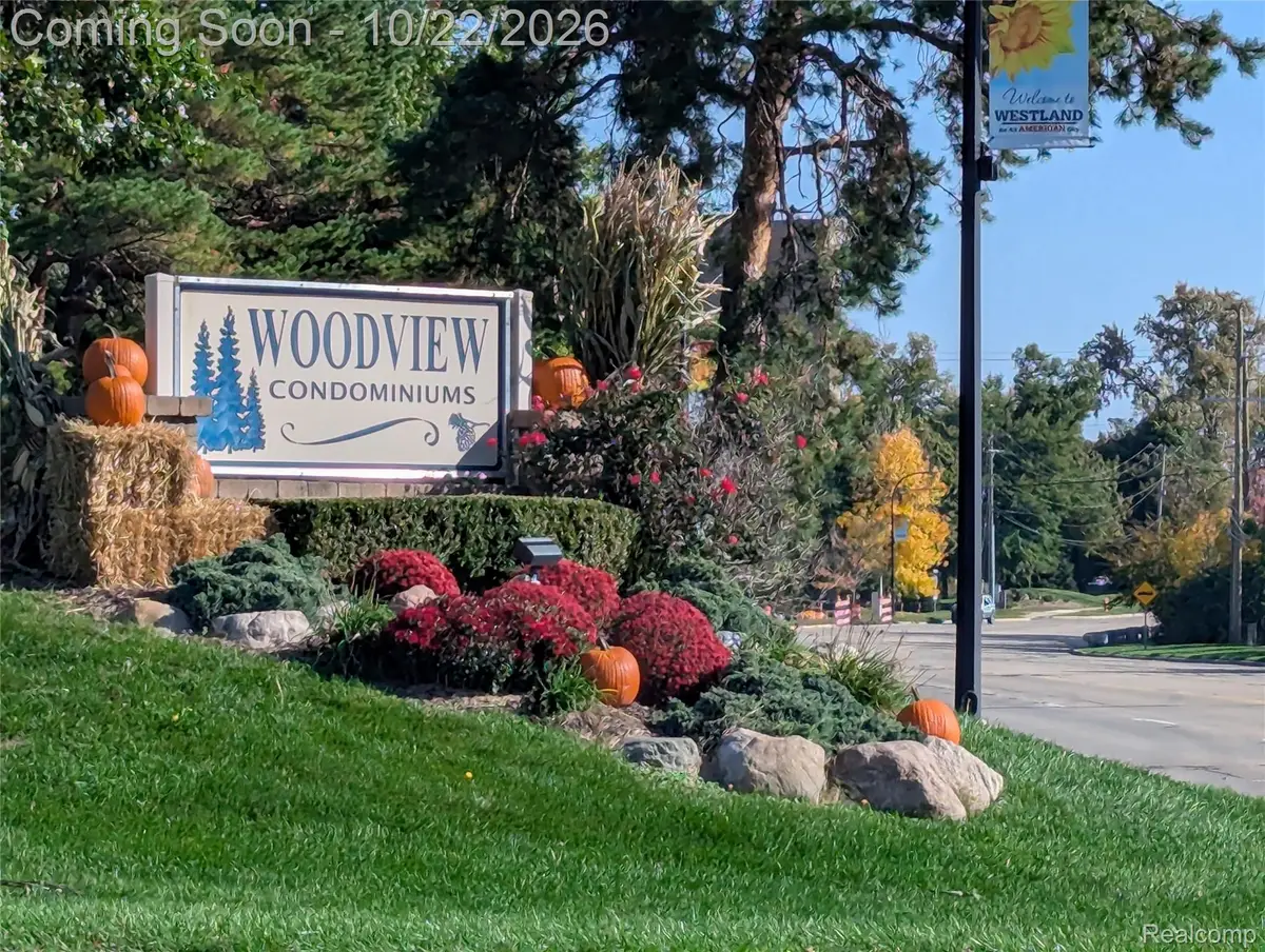 7572 Woodview ST 10 # 2, Westland, MI 48185 - #1