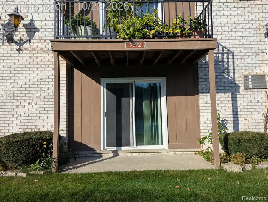7572 Woodview ST 10 # 2, Westland, MI 48185 - #2