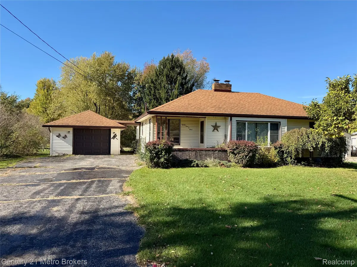 8403 Neff RD, Mount Morris, MI 48458 - #1