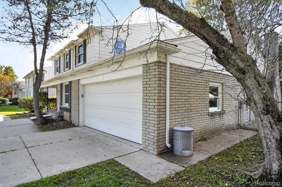 22124 Chatsford Circuit ST, Southfield, MI 48034 - #3